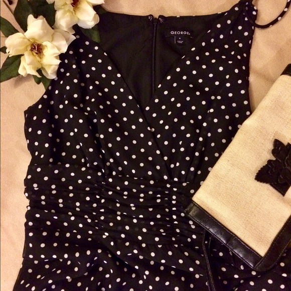 George Dresses & Skirts - George flowy polka dot dress size 4